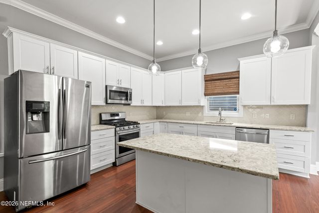 423 WALNUT Court, Jacksonville, FL 32206