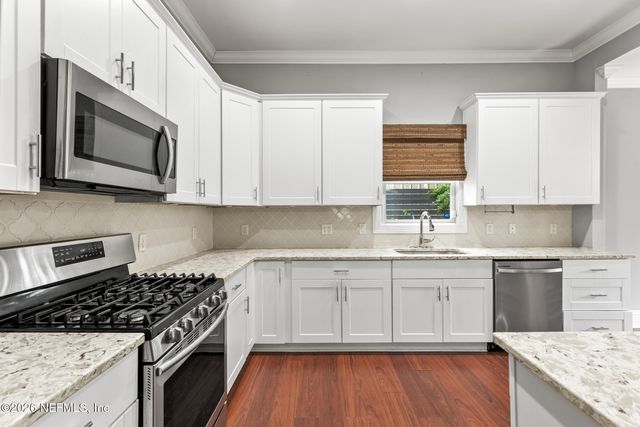 423 WALNUT Court, Jacksonville, FL 32206