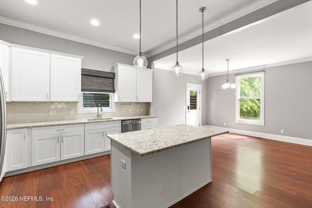 423 WALNUT Court, Jacksonville, FL 32206