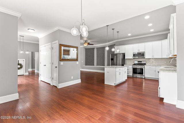 423 WALNUT Court, Jacksonville, FL 32206