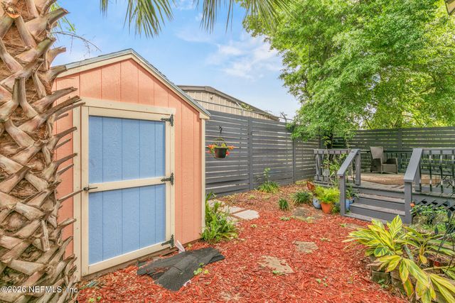 423 WALNUT Court, Jacksonville, FL 32206