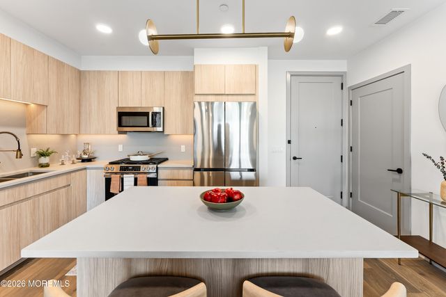 665 2nd Avenue 211, Long Branch, NJ 07740
