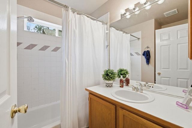 606 E Bridlewood Ct, Spokane, WA 99224