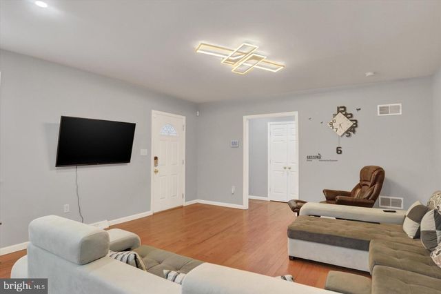 1343 CHURCH RD, Hershey, PA 17033