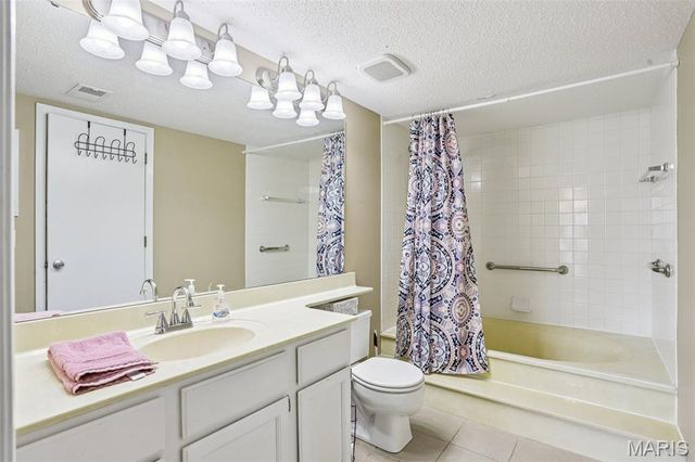 1440 Heritage Landing 208, St Charles, MO 63303