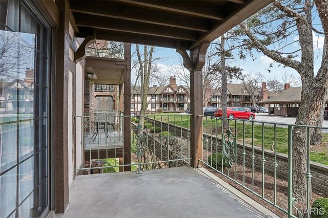 1440 Heritage Landing 208, St Charles, MO 63303