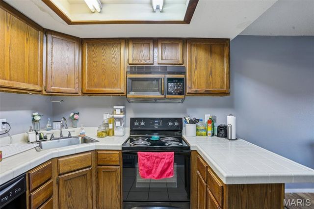 1440 Heritage Landing 208, St Charles, MO 63303