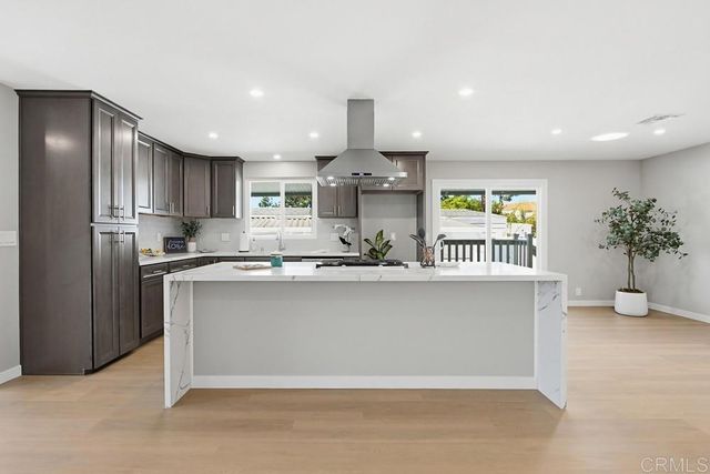7320 San Bartolo St 217, Carlsbad, CA 92011