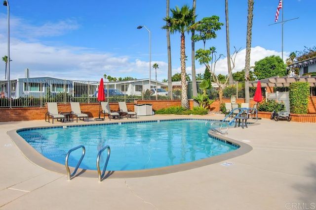 7320 San Bartolo St 217, Carlsbad, CA 92011