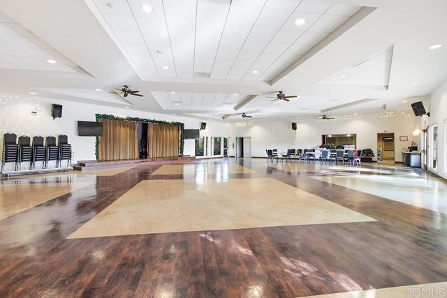 7320 San Bartolo St 217, Carlsbad, CA 92011