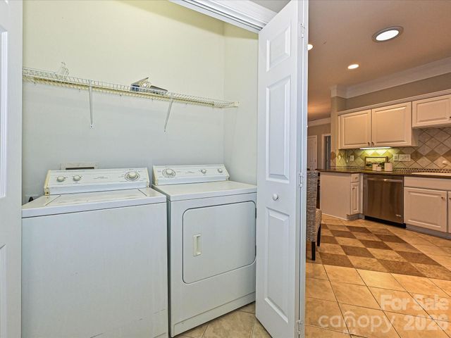 8629 Windsor Ridge Drive, Charlotte, NC 28277