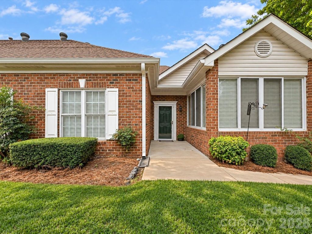 8629 Windsor Ridge Drive, Charlotte, NC 28277