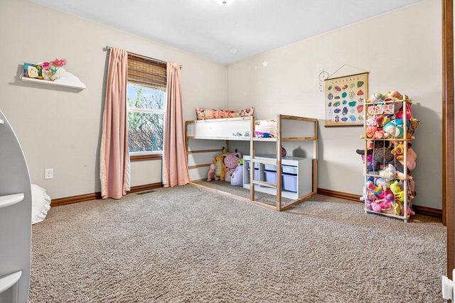 4102 E BRAEBURN DRIVE, Appleton, WI 54913