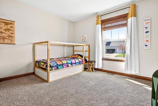 4102 E BRAEBURN DRIVE, Appleton, WI 54913