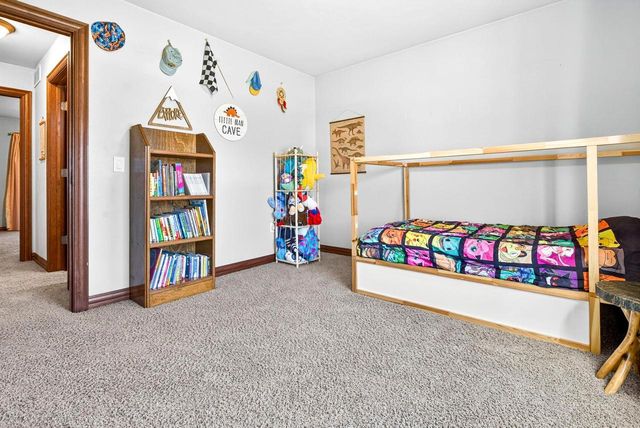 4102 E BRAEBURN DRIVE, Appleton, WI 54913