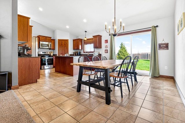 4102 E BRAEBURN DRIVE, Appleton, WI 54913