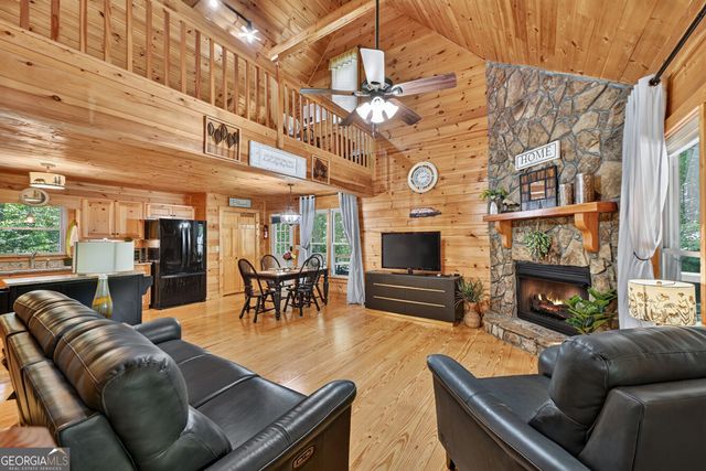 612 Medina Court, Ellijay, GA 30540