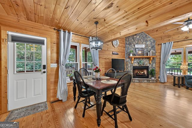 612 Medina Court, Ellijay, GA 30540