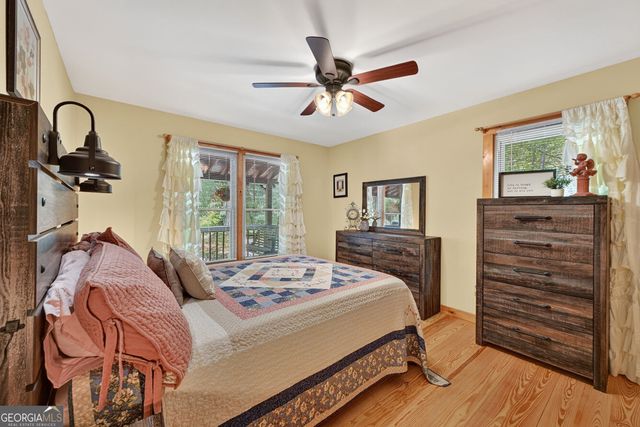 612 Medina Court, Ellijay, GA 30540