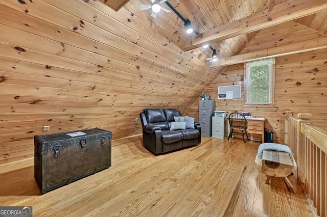 612 Medina Court, Ellijay, GA 30540