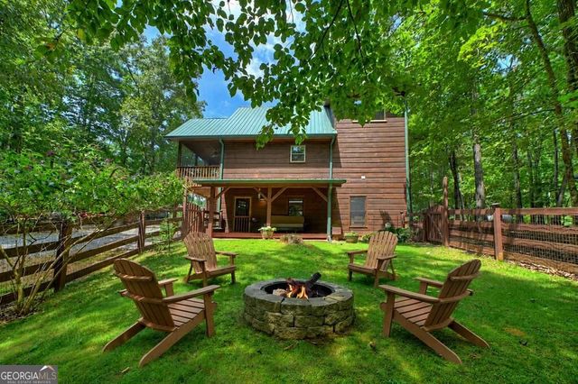 612 Medina Court, Ellijay, GA 30540