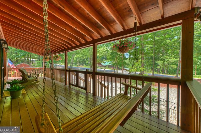 612 Medina Court, Ellijay, GA 30540