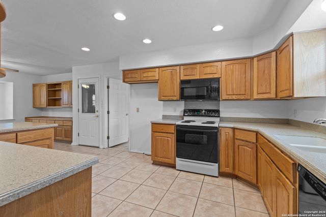 33171 Blanco, Bulverde, TX 78163