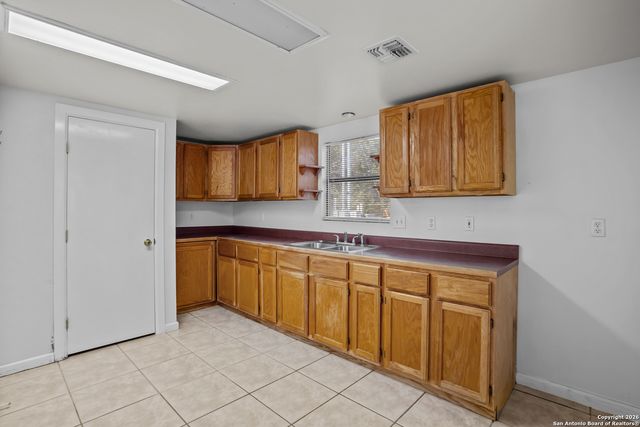 33171 Blanco, Bulverde, TX 78163