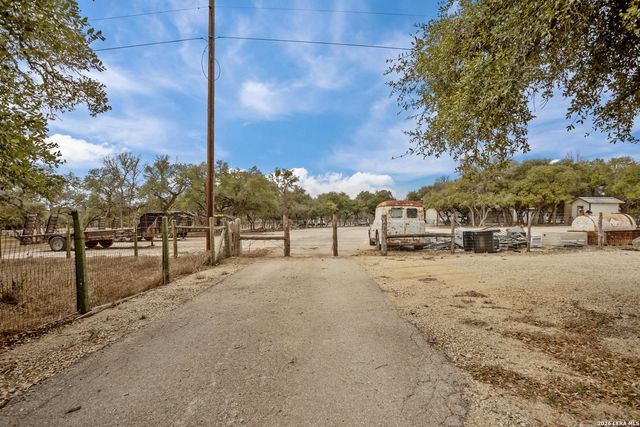 33171 Blanco, Bulverde, TX 78163