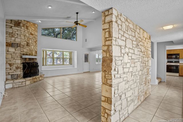33171 Blanco, Bulverde, TX 78163