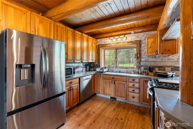 36015 86th Avenue Ct E, Eatonville, WA 98328