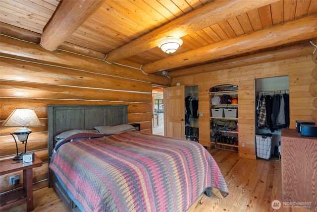 36015 86th Avenue Ct E, Eatonville, WA 98328