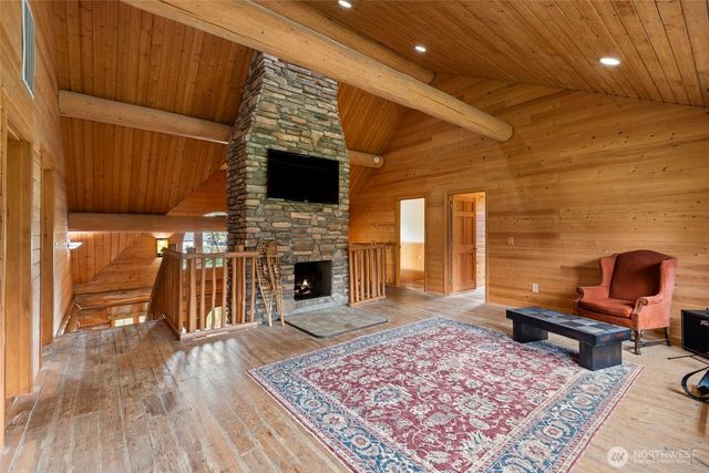 36015 86th Avenue Ct E, Eatonville, WA 98328