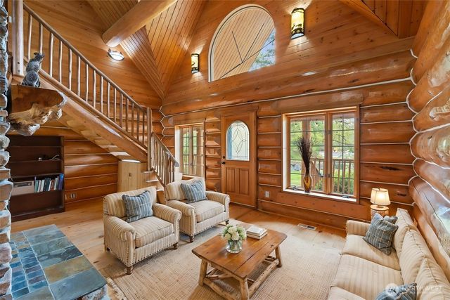 36015 86th Avenue Ct E, Eatonville, WA 98328