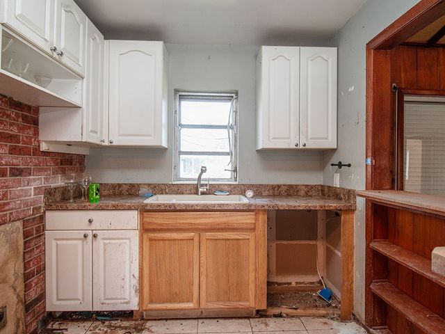 2880 1st Road, Vero Beach, FL 32968
