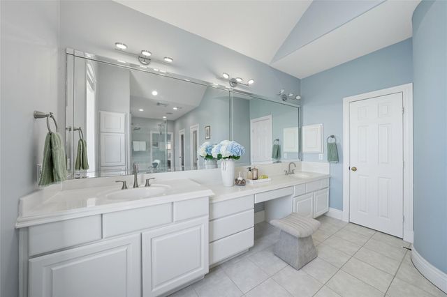 5934 Stratford Gardens Drive, Sugar Land, TX 77479