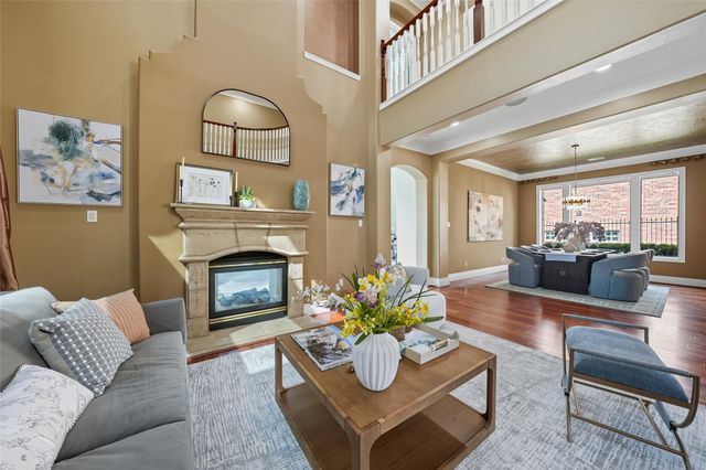 5934 Stratford Gardens Drive, Sugar Land, TX 77479