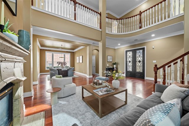 5934 Stratford Gardens Drive, Sugar Land, TX 77479