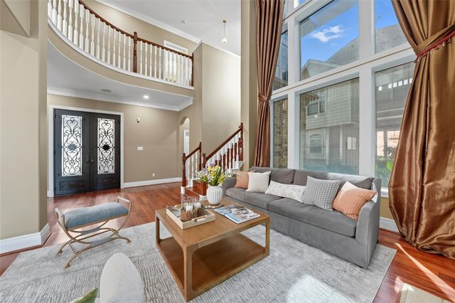 5934 Stratford Gardens Drive, Sugar Land, TX 77479