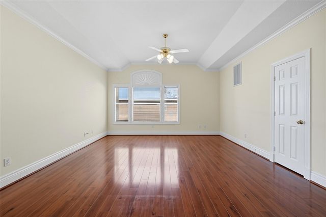 5934 Stratford Gardens Drive, Sugar Land, TX 77479