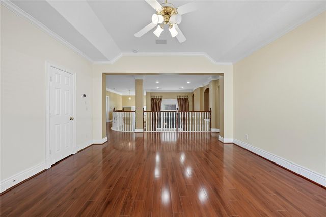 5934 Stratford Gardens Drive, Sugar Land, TX 77479