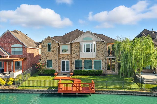 5934 Stratford Gardens Drive, Sugar Land, TX 77479