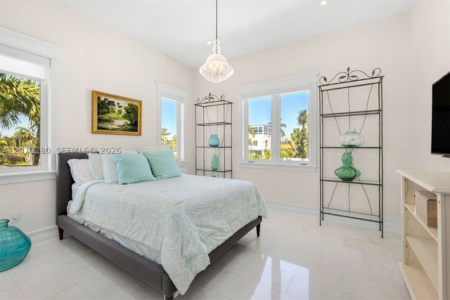 1460 S Treasure Dr, North Bay Village, FL 33141