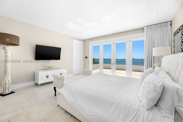 1460 S Treasure Dr, North Bay Village, FL 33141