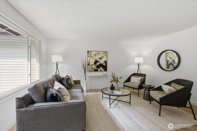 17448 NE 156th Street, Woodinville, WA 98072
