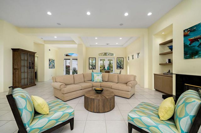 158 Loch Lomond Road, Rancho Mirage, CA 92270