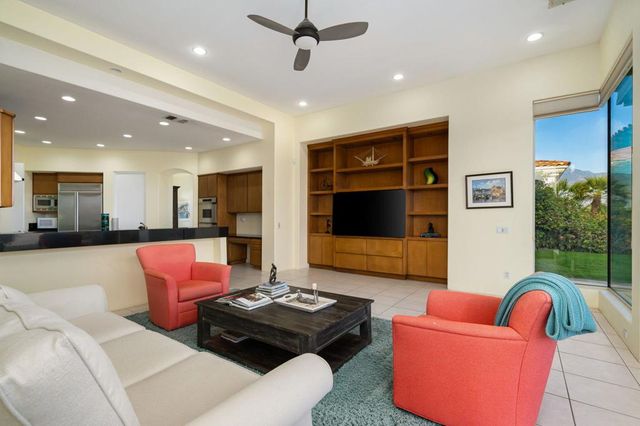 158 Loch Lomond Road, Rancho Mirage, CA 92270