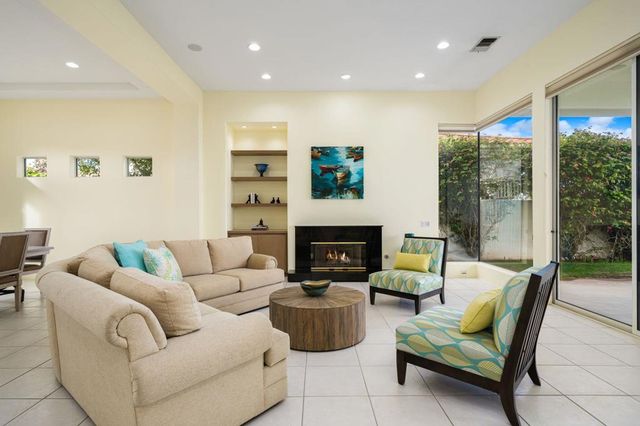 158 Loch Lomond Road, Rancho Mirage, CA 92270