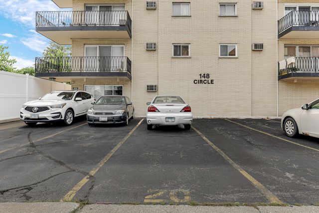 148 Circle Avenue 201, Forest Park, IL 60130