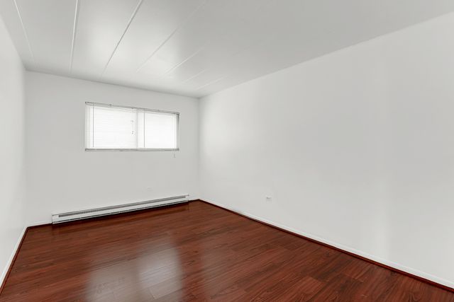148 Circle Avenue 201, Forest Park, IL 60130
